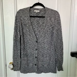 Madewell women’s cardigan with two small front pockets